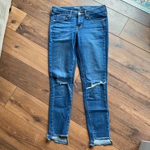 Mid rise Mossimo denim!